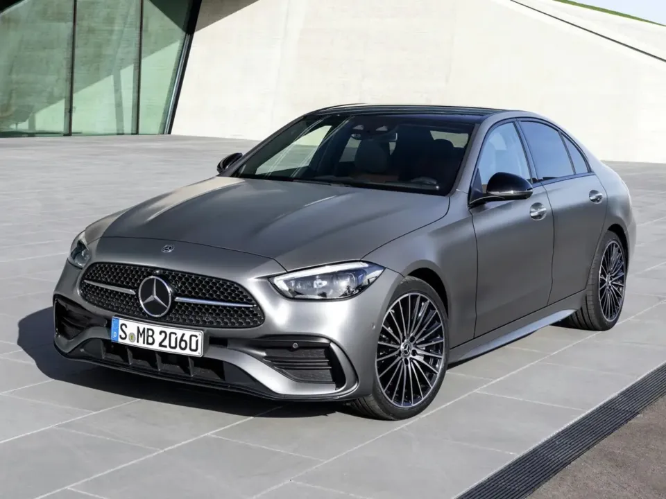 Imagem ilustrativa da imagem Carro novo todo ano: descubra o mimo de luxo que os sugar daddies dão às suas parceiras