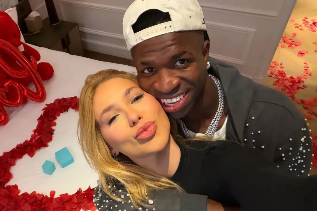 Vini Jr e Virginia Fonseca assumiram o namoro