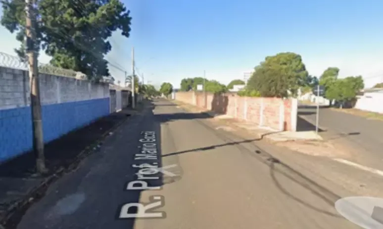 O motel fica na Rua Professor Mario Godoy