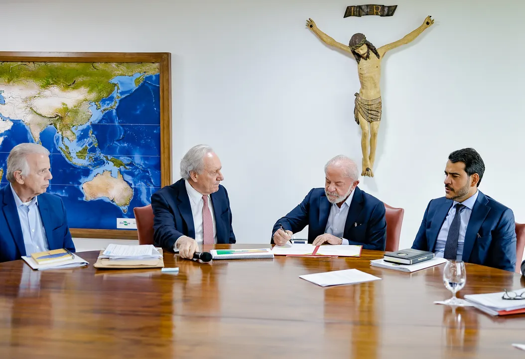 Lula assinou projeto na sexta-feira, 31.