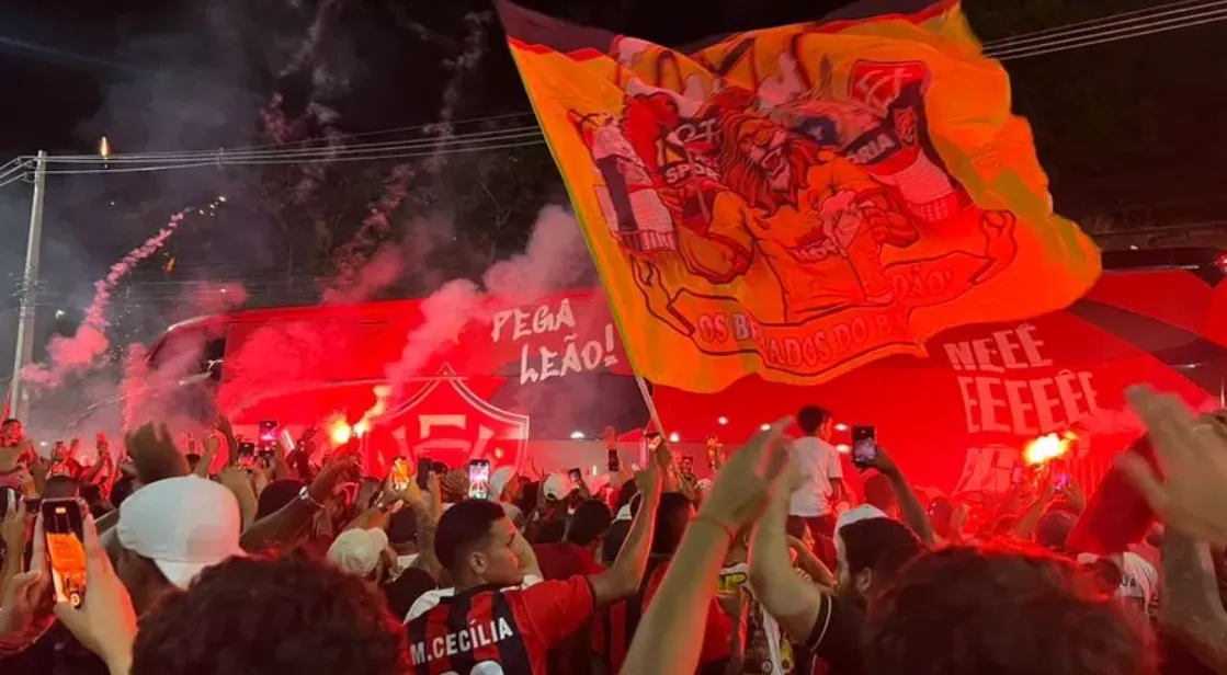 Torcida fez bonito no corredor rubro-negro