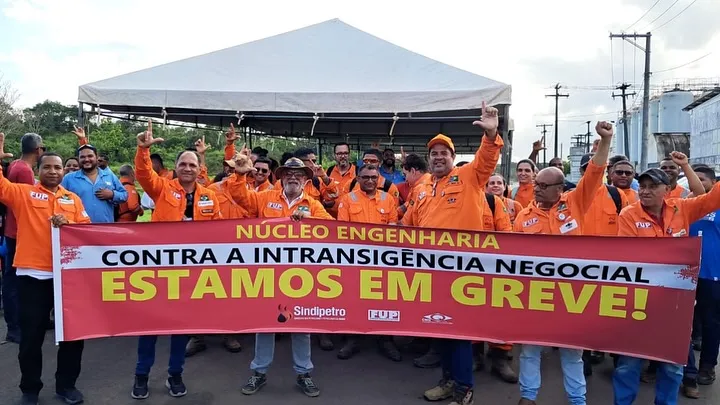Servidores em greve