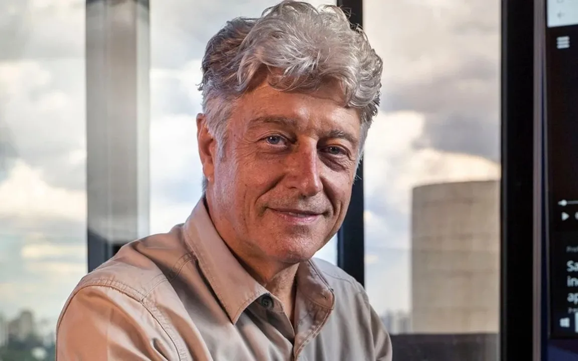 Caco Barcellos está na emissora desde 1982