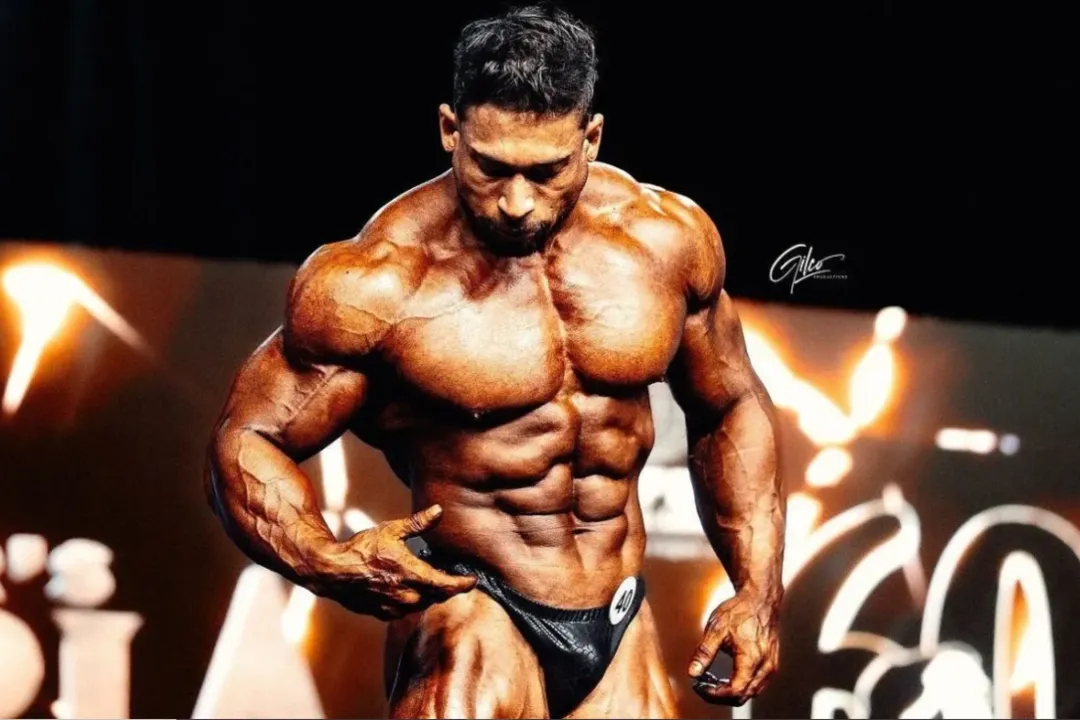 Campeão do Mr. Olympia Classic Physique 2025, Ramon Dino, revelou sua dieta de preparação