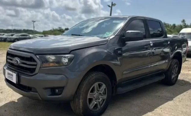 Vários carros, motos e sucatas estão sendo leiloadas na Bahia