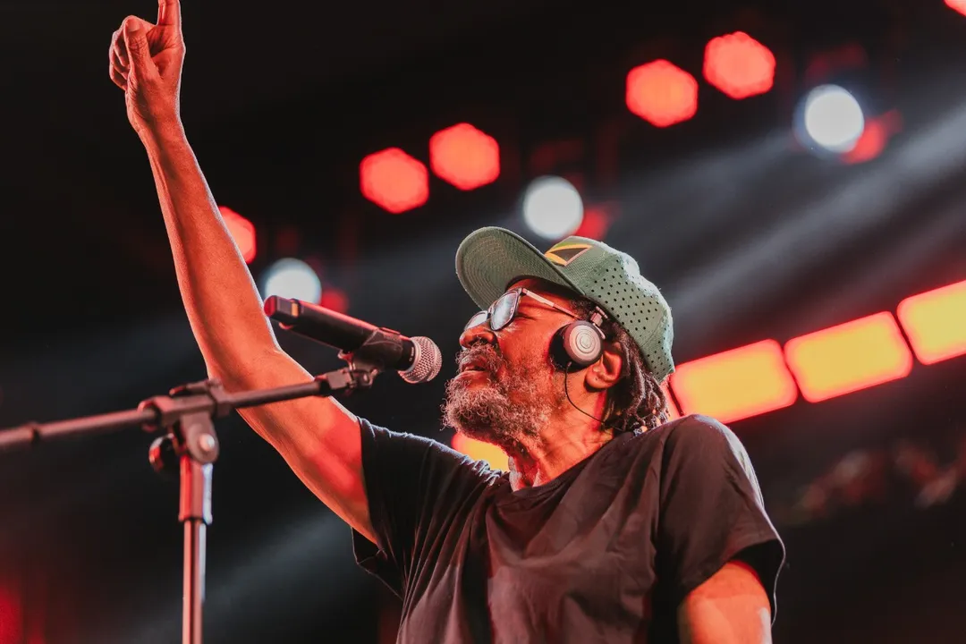 Edson Gomes fez um show marcante