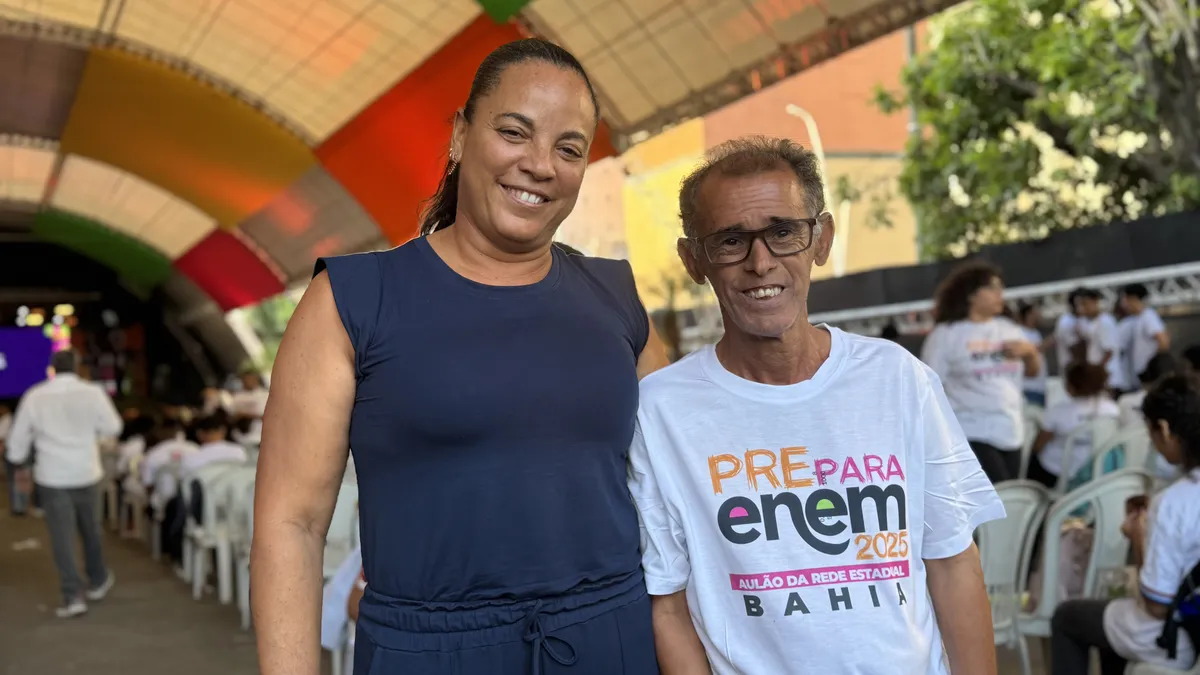 José Henrique Aguiar ao lado da professora Marta Oliveira