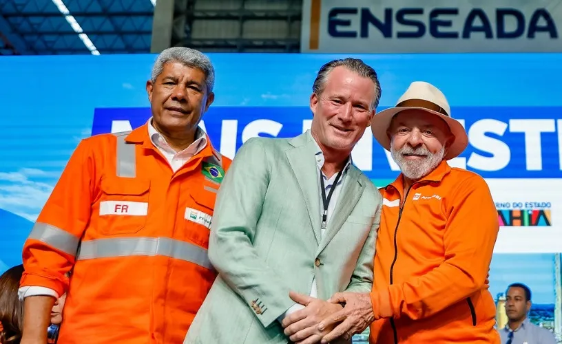 Christophe Vancauwenbergh, CEO da Compagnie Maritime Monégasque (CMM), ao lado do presidente Lula e governador da Bahia, Jerônimo Rodrigues