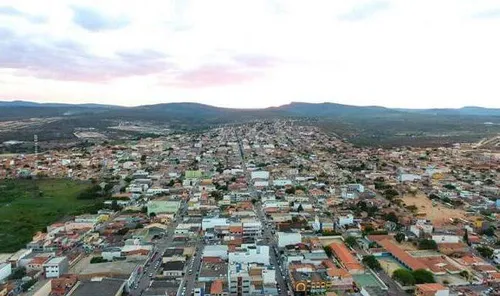 Imagem ilustrativa da imagem Empresa denuncia e prefeitura suspende processo licitatório na Chapada
