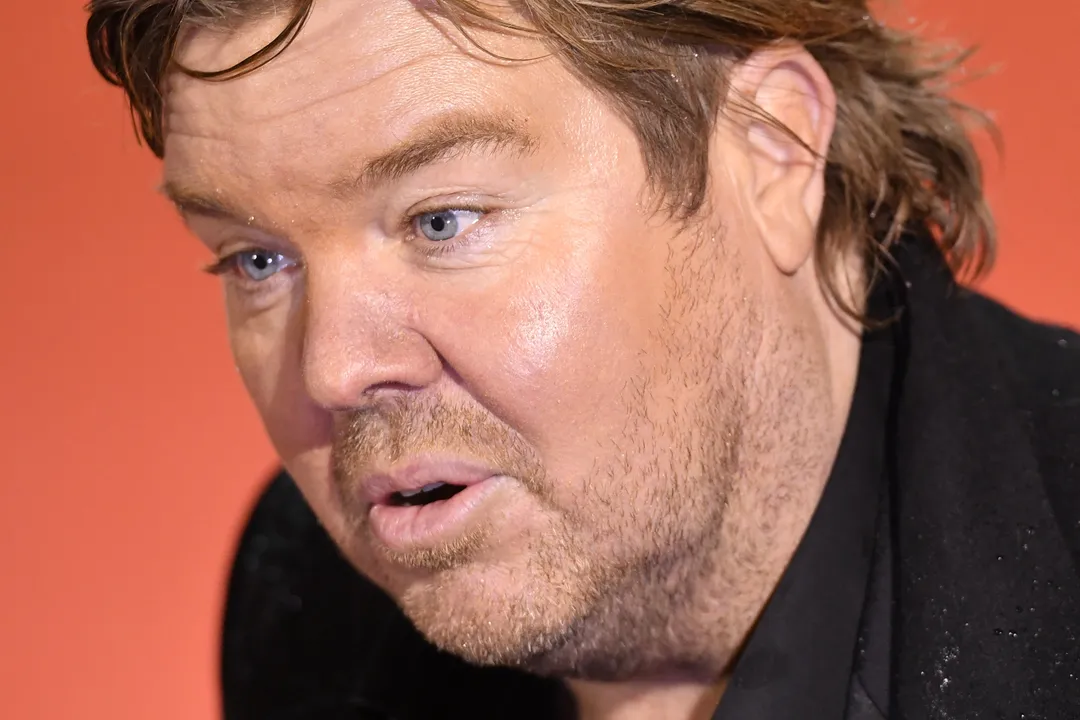 O ídolo do Parma, Tomas Brolin, detalha sua surpreendente decisão de encerrar a carreira aos 28 anos e sua feliz guinada para o mundo do empreendedorismo, vendendo aspiradores de pó