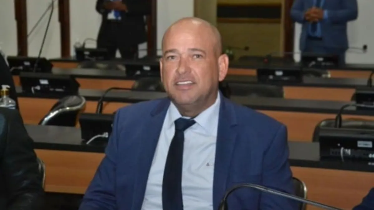 Binho Galinha permanece foragido
