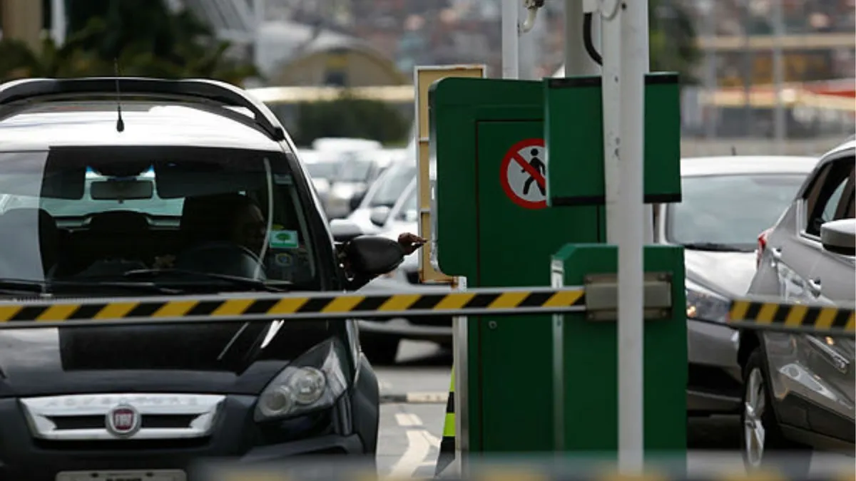 Estacionamento de um shopping de Salvador.