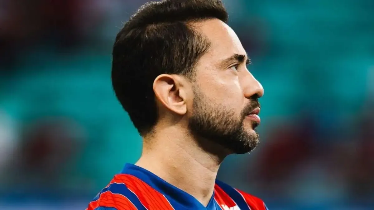 Everton Ribeiro pelo Bahia