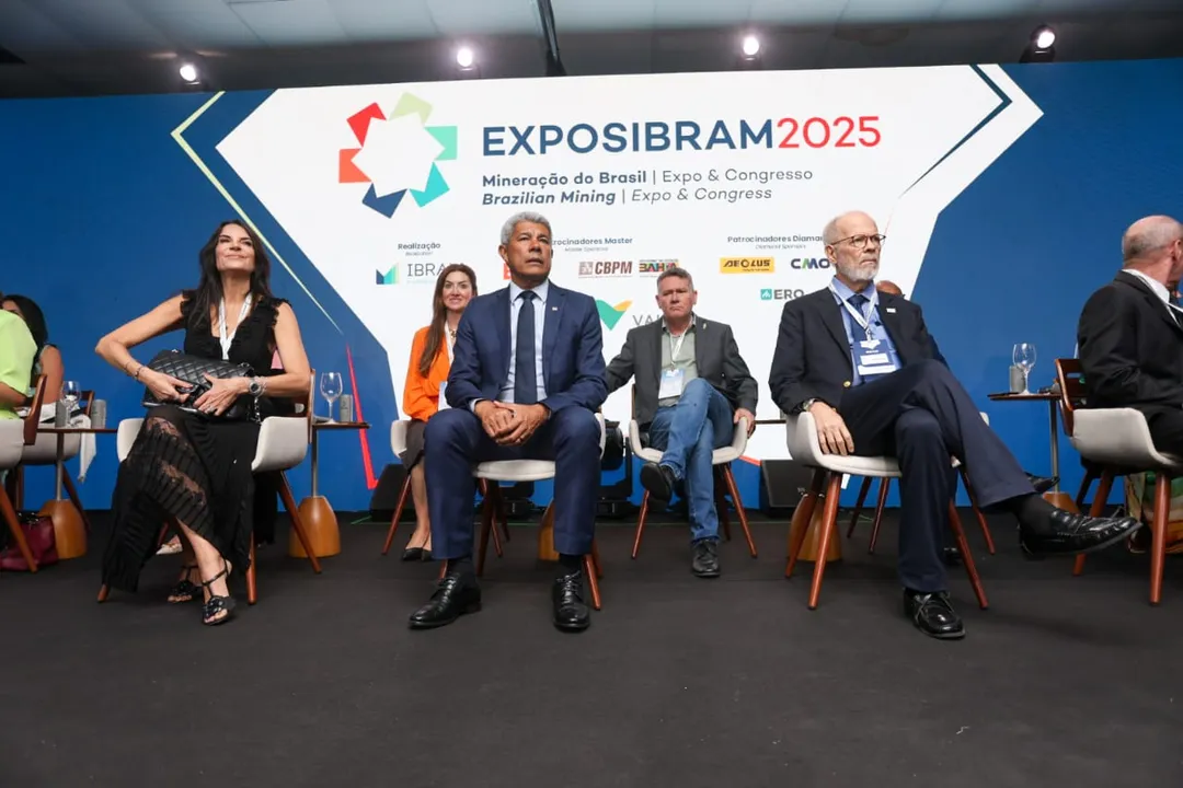 Jerônimo participou da abertura do Exposibrm, nesta segunda-feira, 27.