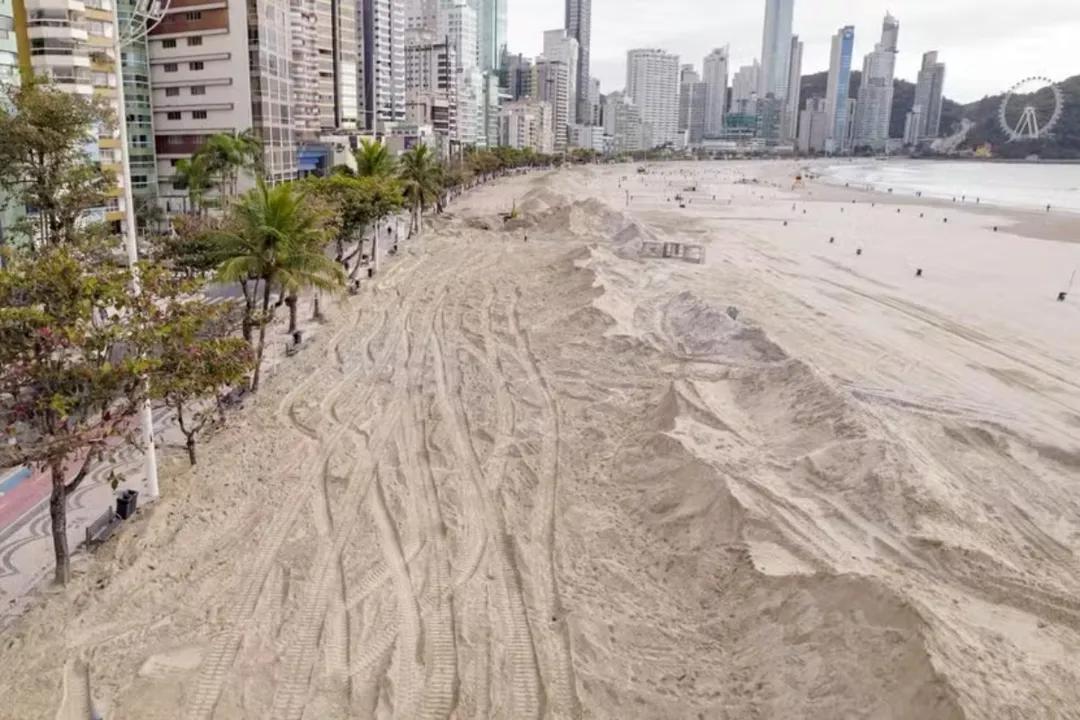 Praia Central localizada em Balneário Camboriú