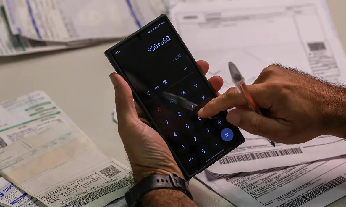 Imagem ilustrativa da imagem Feirão da Serasa para negociar dívidas começa nesta segunda