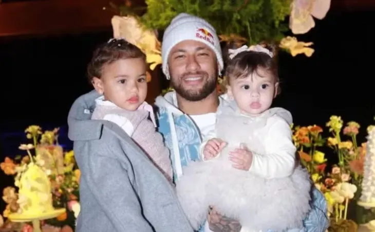FIlha de Neymar precisa de cirurgia após acidente
