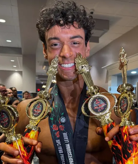 Filho de Xanddy Harmonia vence campeonato de fisiculturismo