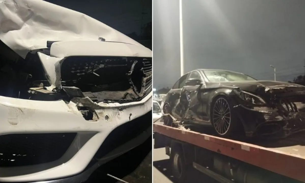 Carros se envolveram em acidente na Avenida Paralela na madrugada desta segunda-feira, 20