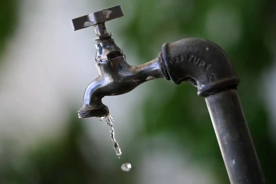 Projeto de lei na Alba quer fim da cobrança por taxa de religação de água