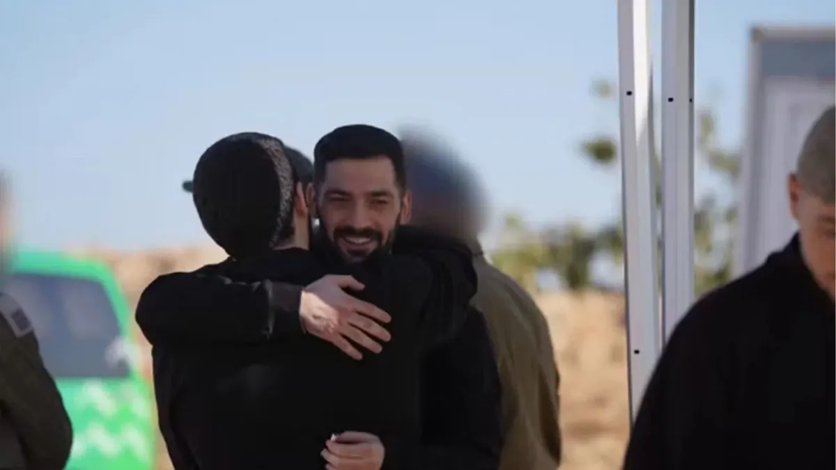 Libertação de um dos israelenses