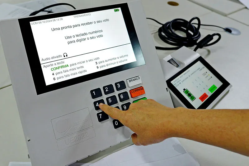 Forma de eleger deputados e vereadores deve mudar.