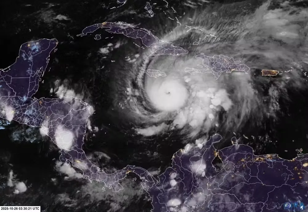 Furacão avança lentamente em direção à Jamaica, com ventos de até 193 km/h