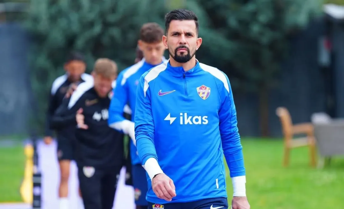 Marcos Felipe em treinamento pelo Eyüpspor