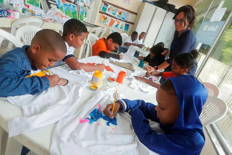 Escolas interromperam suas atividades após solicitação do governo