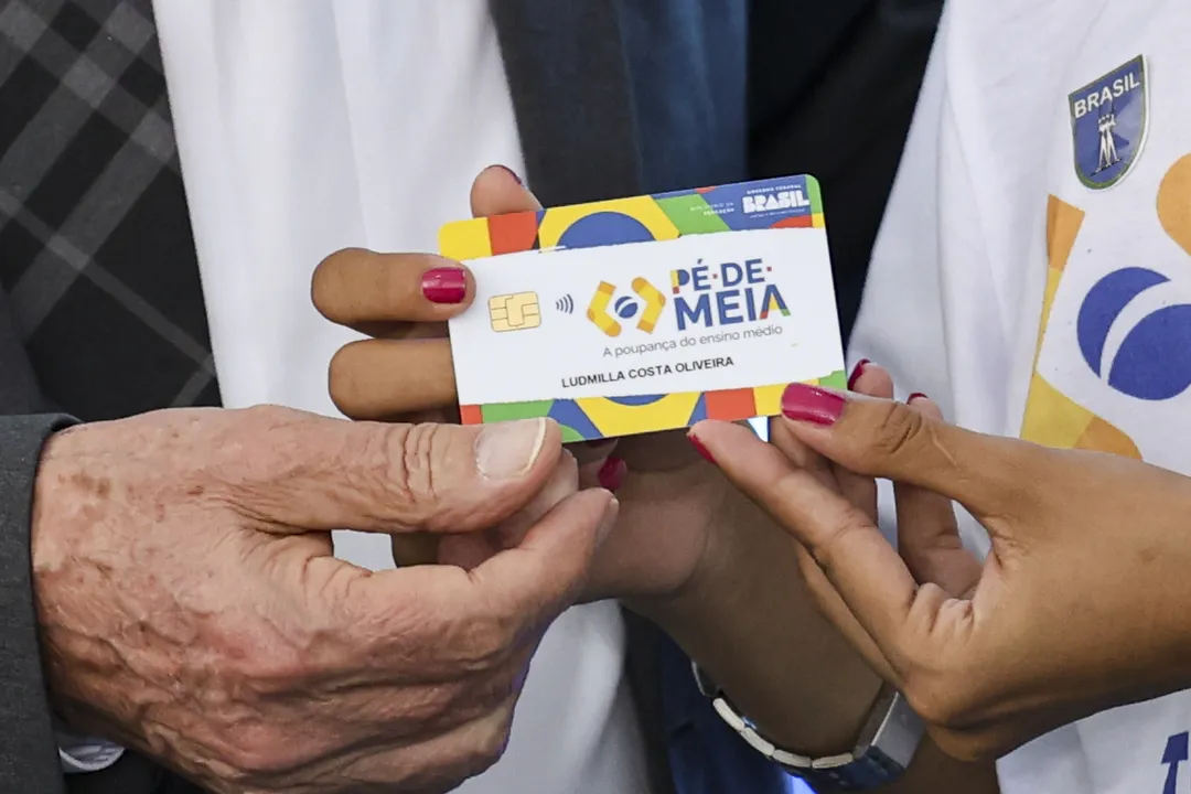 Pé-de-meia é uma das vitrines de Lula para as eleições.