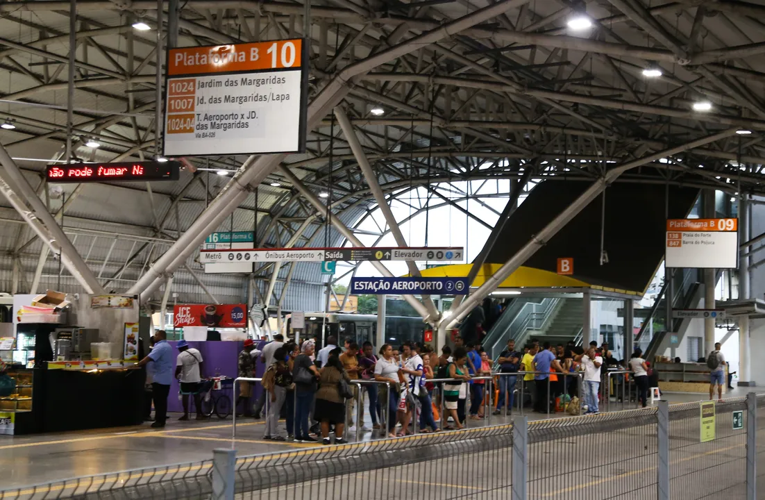 A nova reunião está marcada para as 9h desta terça-feira