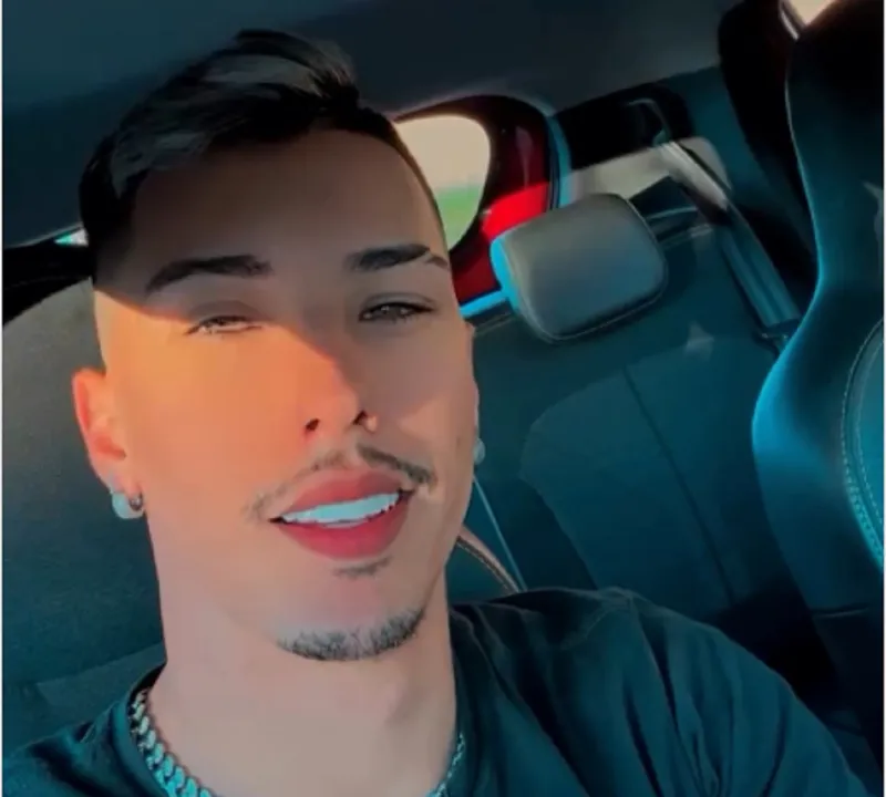 Weslley se envolveu em confusão com o deputado estadual Renato Freitas (PT-PR).