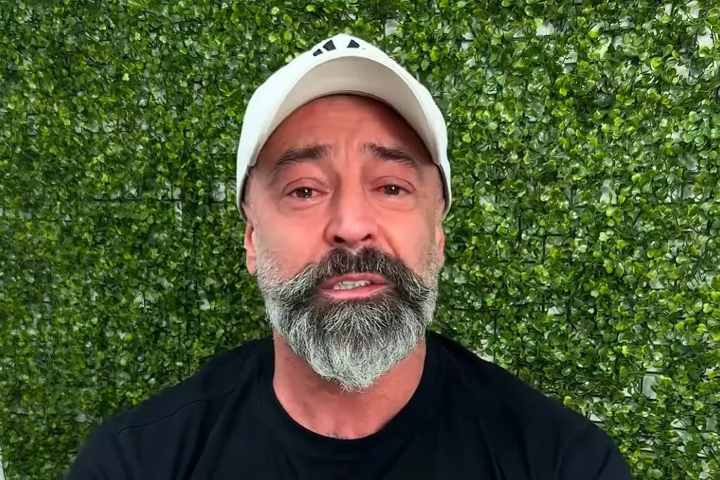 Humorista Cris Pereira