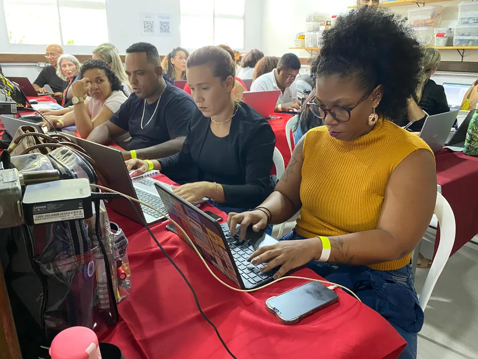 Professores durante formação no IAT
