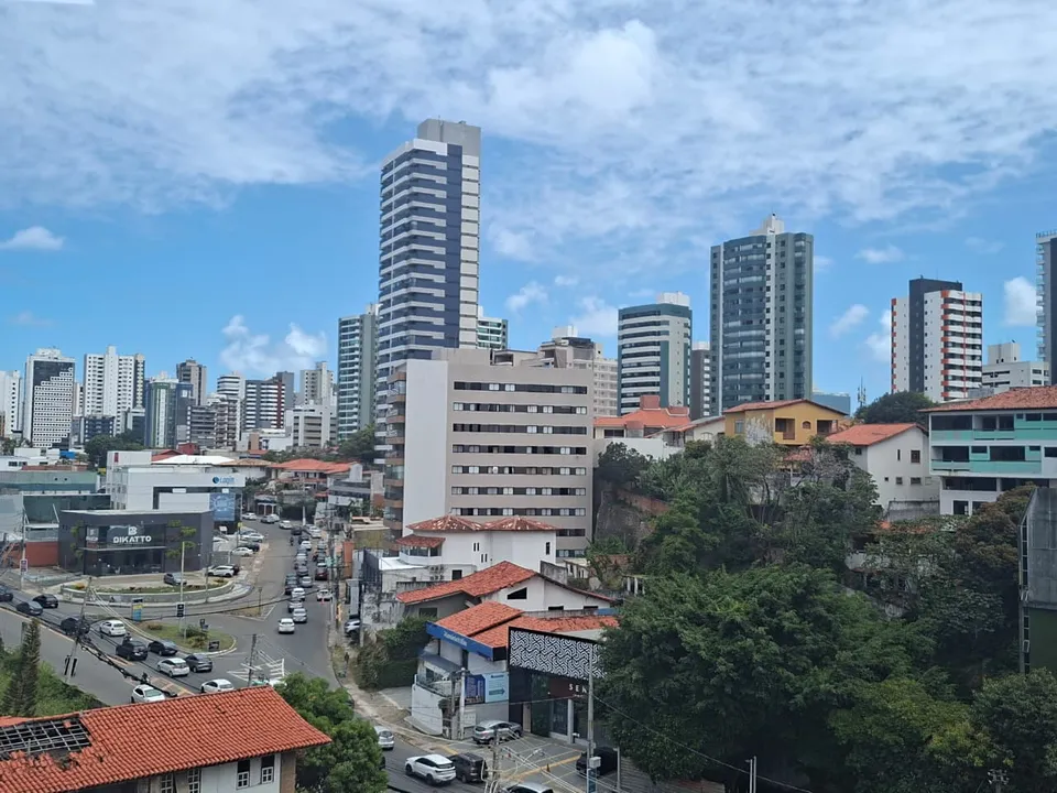 Imóveis no Caminho das Árvores, em Salvador