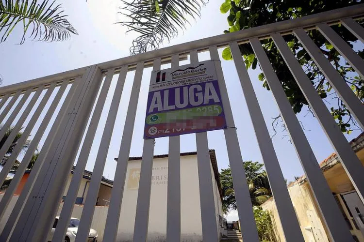 O dado ultrapassa o movimento registrado em julho e agosto