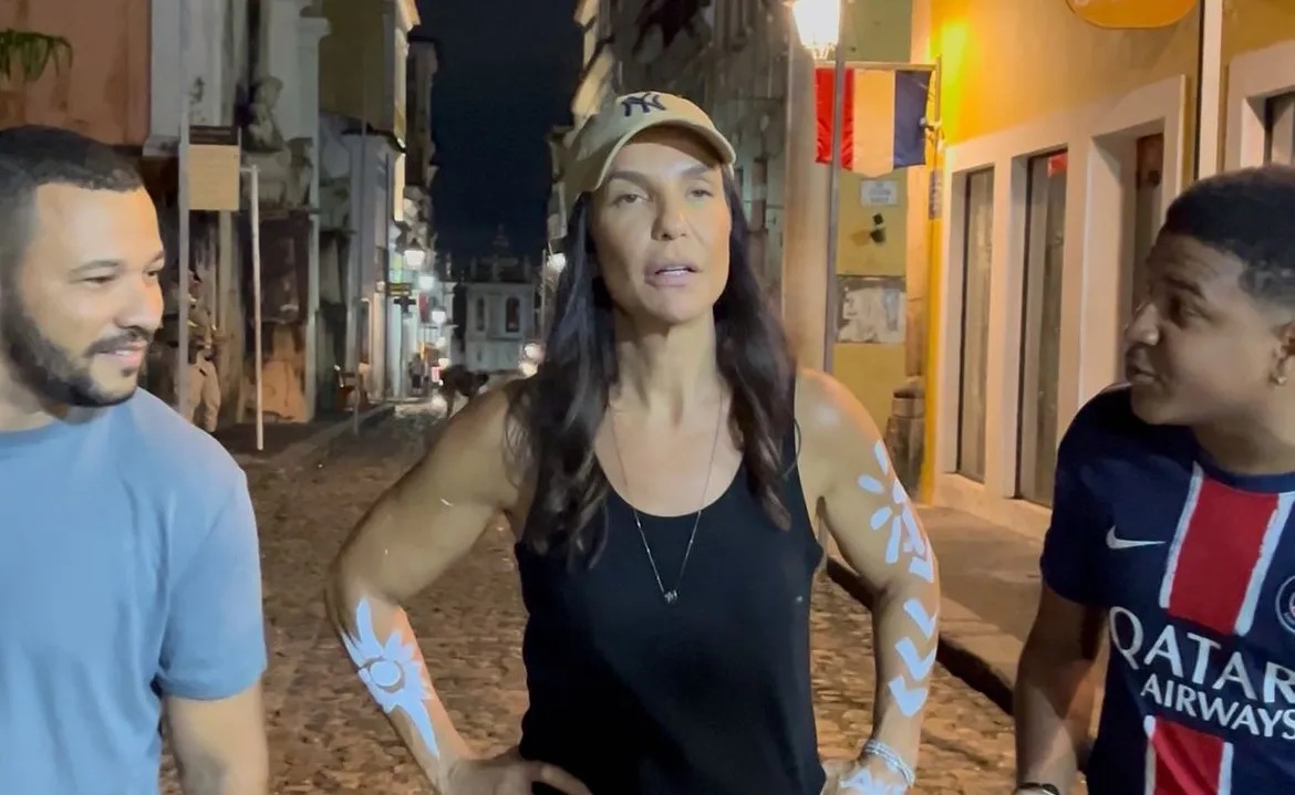 Ivete Sangalo fez um passeio no Pelourinho