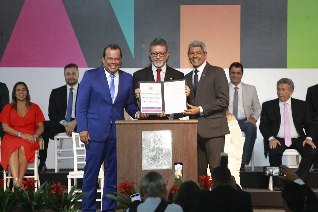 Afonso Florence foi exonerado da Casa Civil do governo Jerônimo (PT)