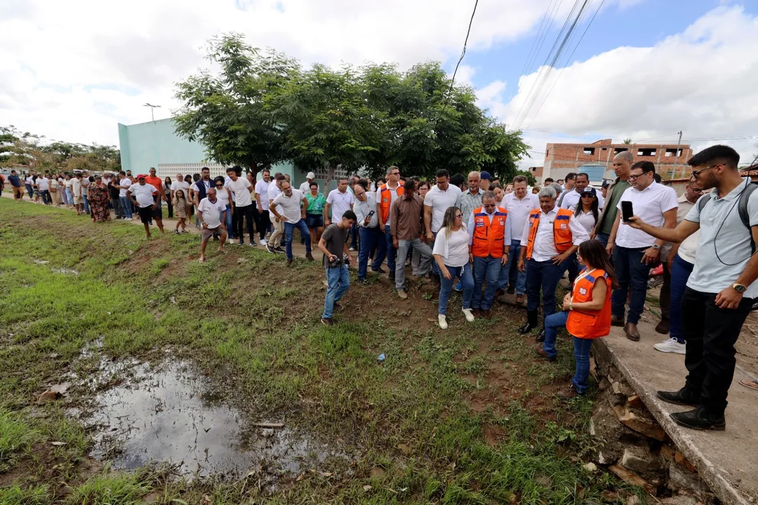 Jerônimo Rodrigues esteve na cidade de Araci, neste domingo, 23