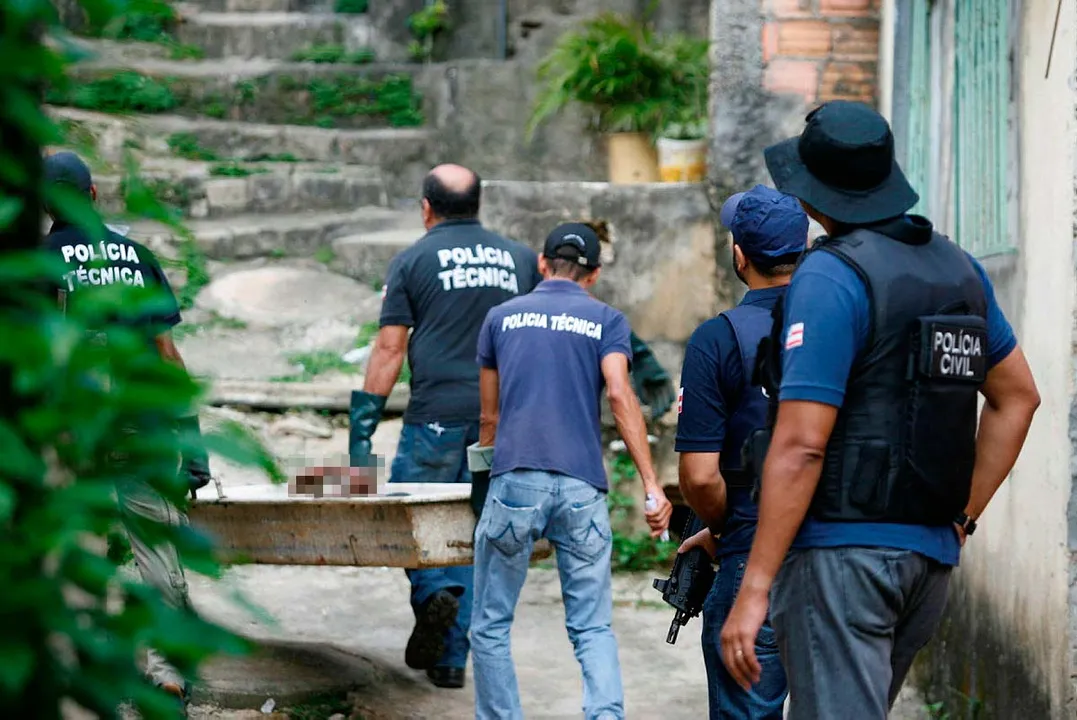 Imagem ilustrativa da imagem Jovem é morto a golpes de facão após discussão na Bahia e motivo choca