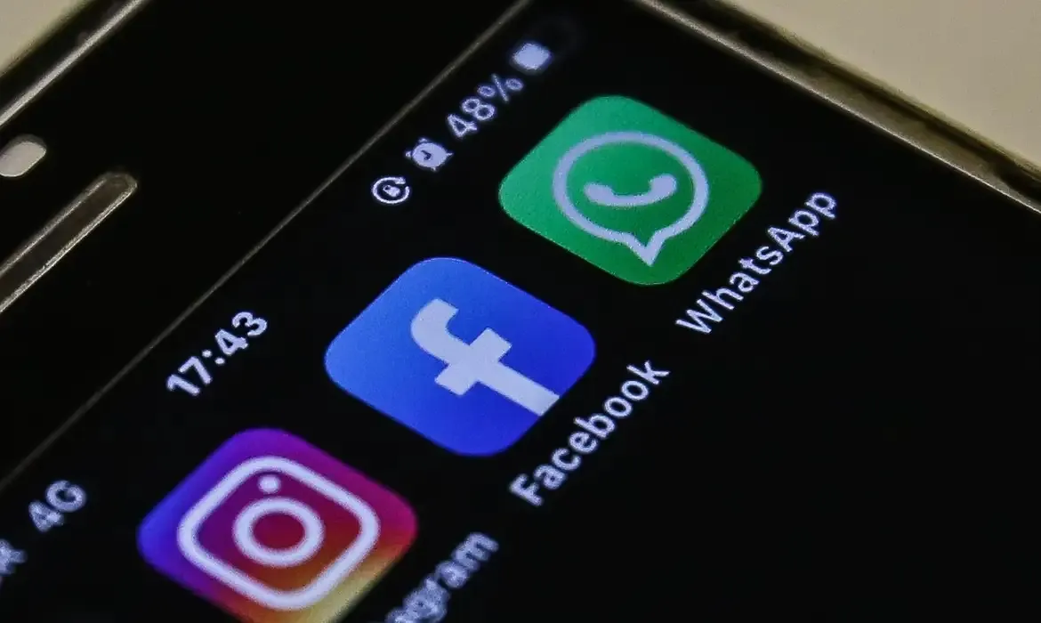 Empregador xingou o patrão através do Facebook