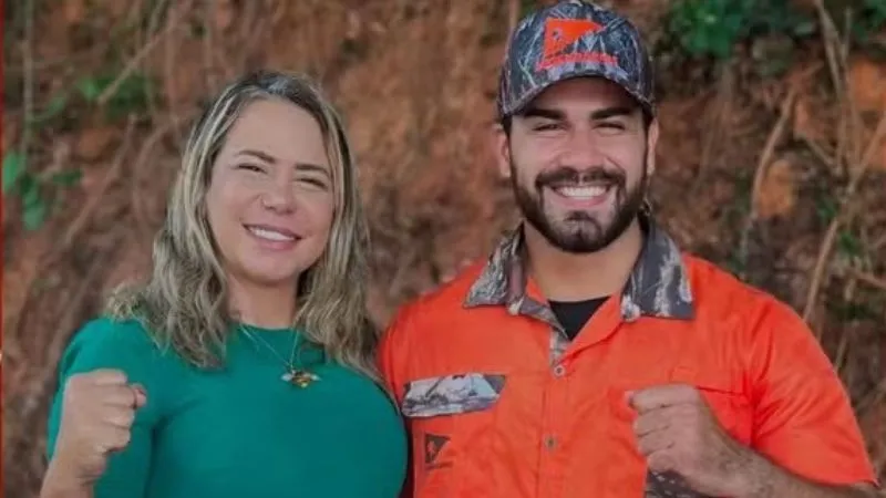 Débora Santana e o filho Claydson Cardoso