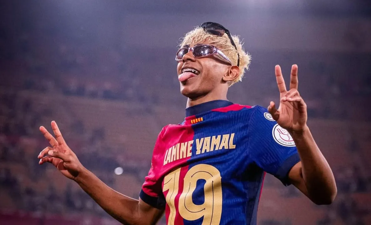 Lamine Yamal em campo pelo Barcelona