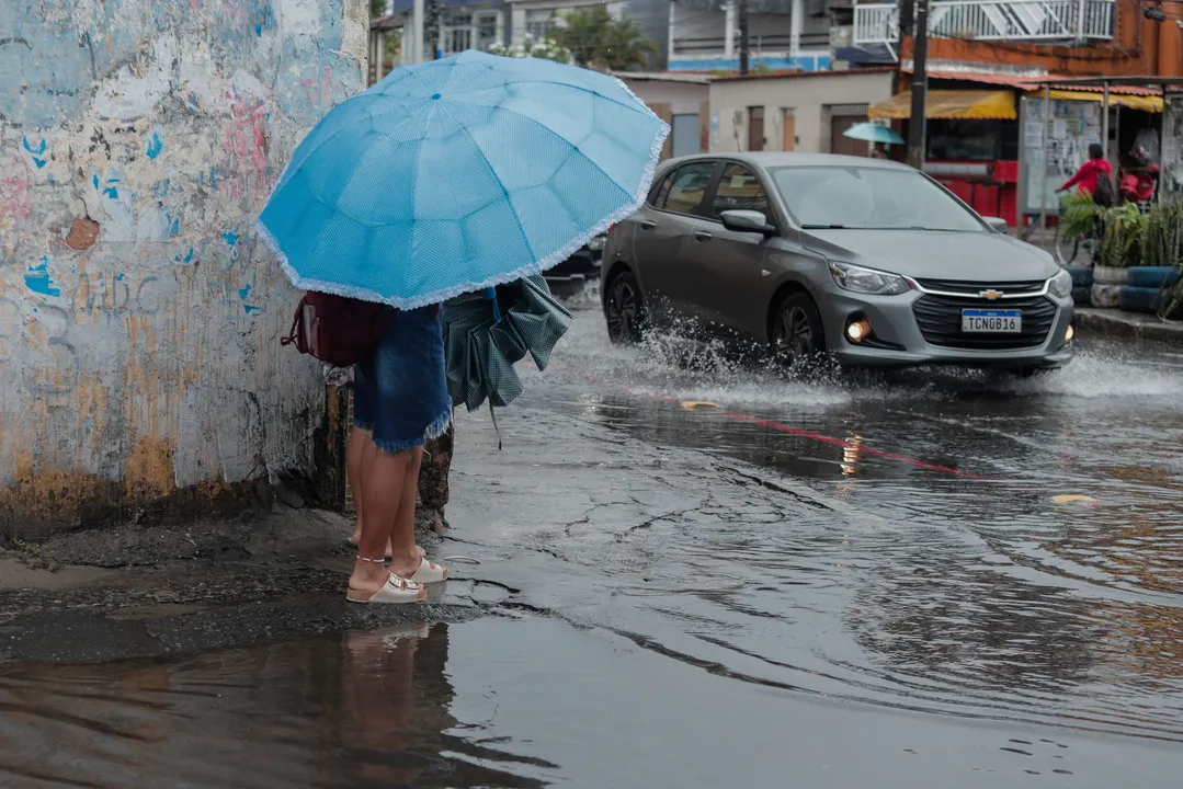 SALVADOR: Chuva não dá trégua e preocupa moradores. 
Na foto, Avenida Porto dos Mastros, Ribeira

Data: 05/05/25
Foto: Uendel Galter/Ag. A Tarde