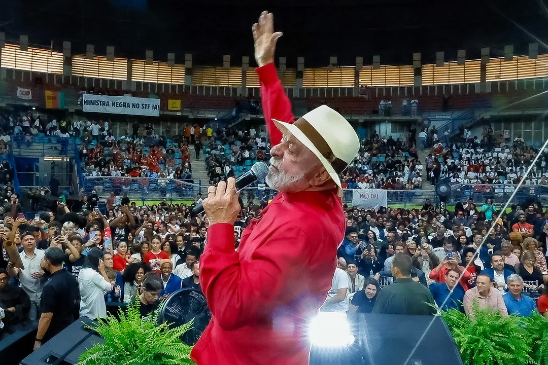 Presidente Lula discursa em evento com estudantes em São Paulo