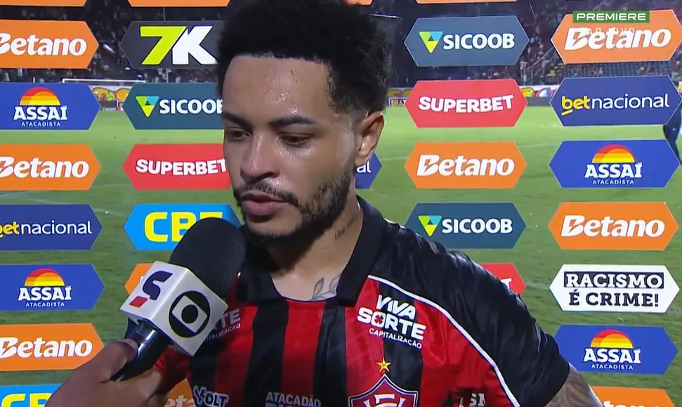 Matheuzinho durante entrevista