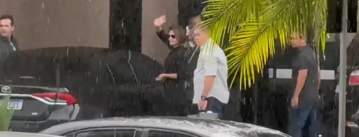 Michelle Bolsonaro visita Jair Bolsonaro, preso no sábado, 22