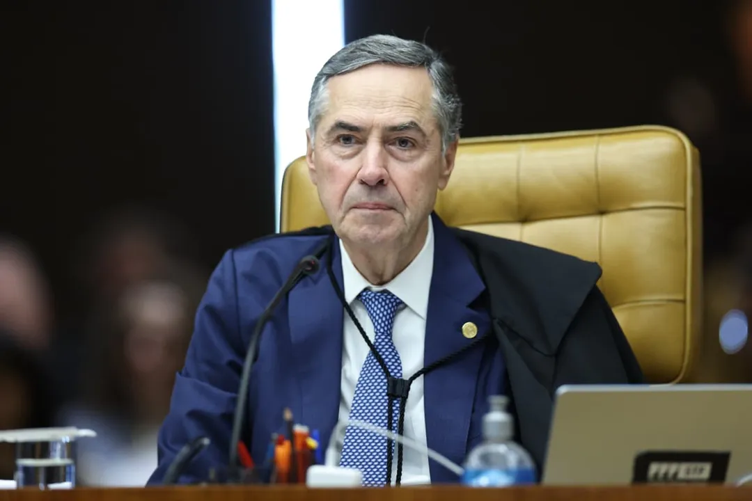 O ministro se despediu dos colegas lendo uma carta em que revelou sua decisão de seguir “novos rumos”