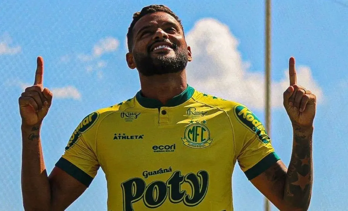 Reinaldo em campo pelo Mirassol