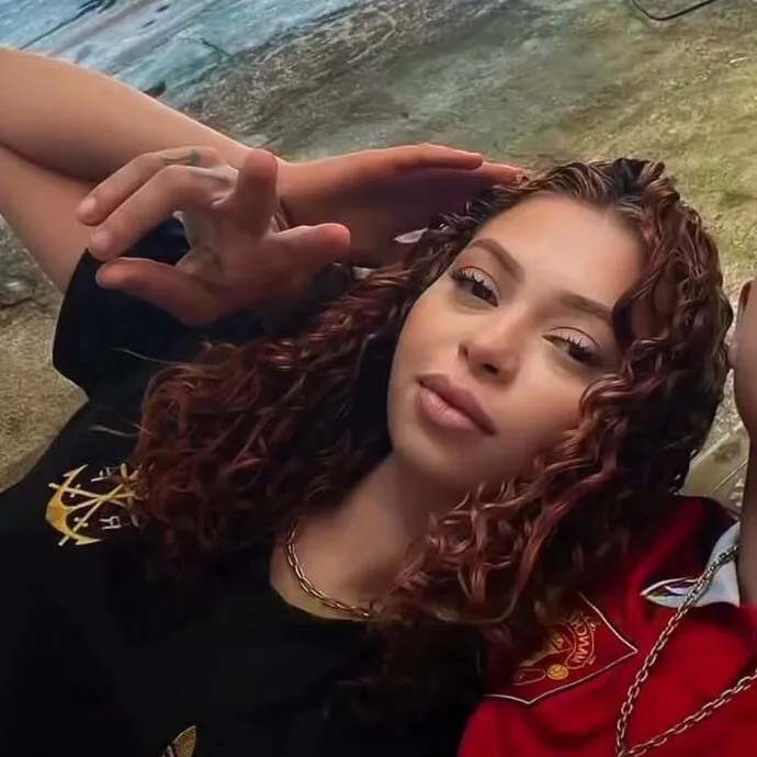 Penélope, conhecida como Japinha do CV